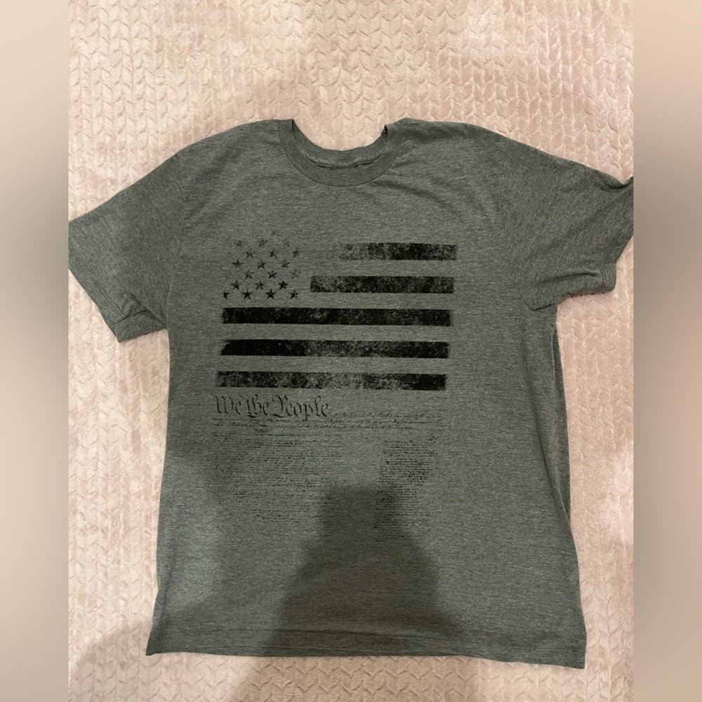 Apt. 9 We The People shirt. Size large.